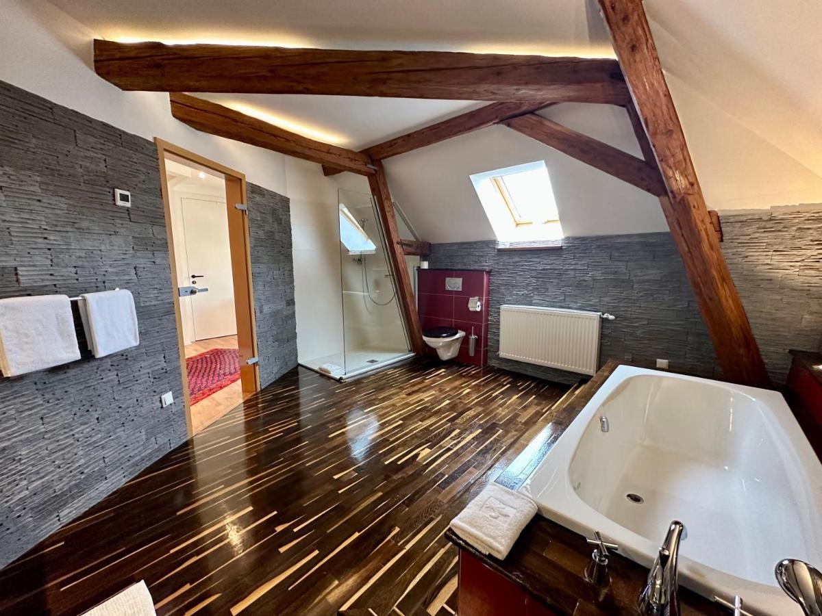 Georgi Schloss - Boutique Hotel เอห์เรนเฮาเซน ภายนอก รูปภาพ